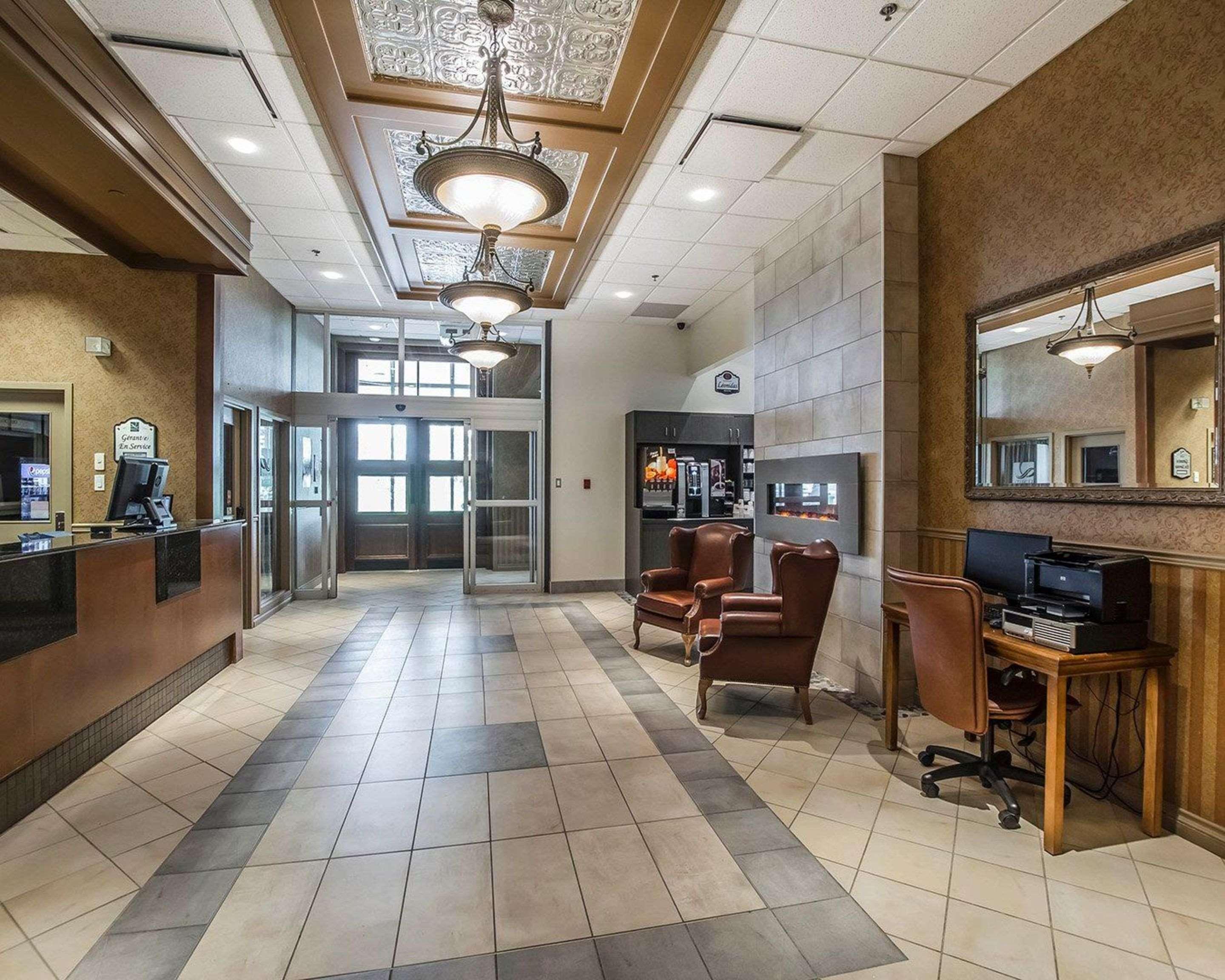Quality Suites Drummondville Eksteriør bilde
