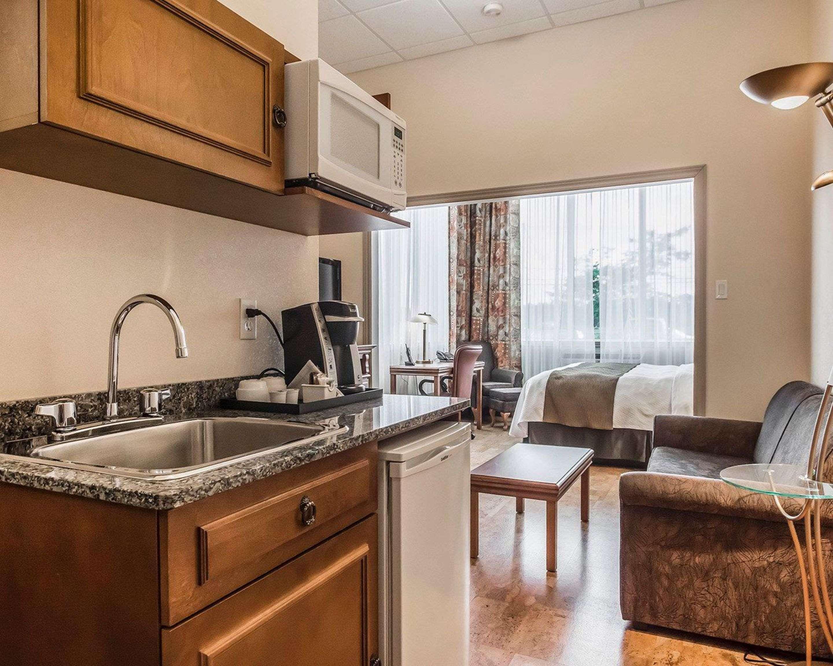 Quality Suites Drummondville Eksteriør bilde