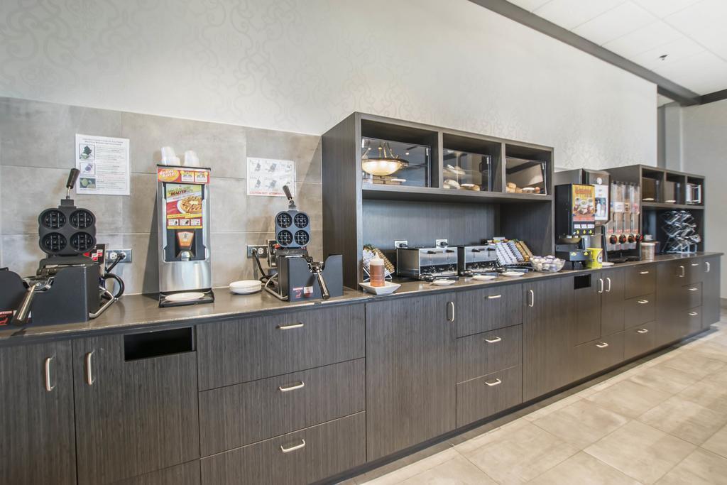 Quality Suites Drummondville Eksteriør bilde