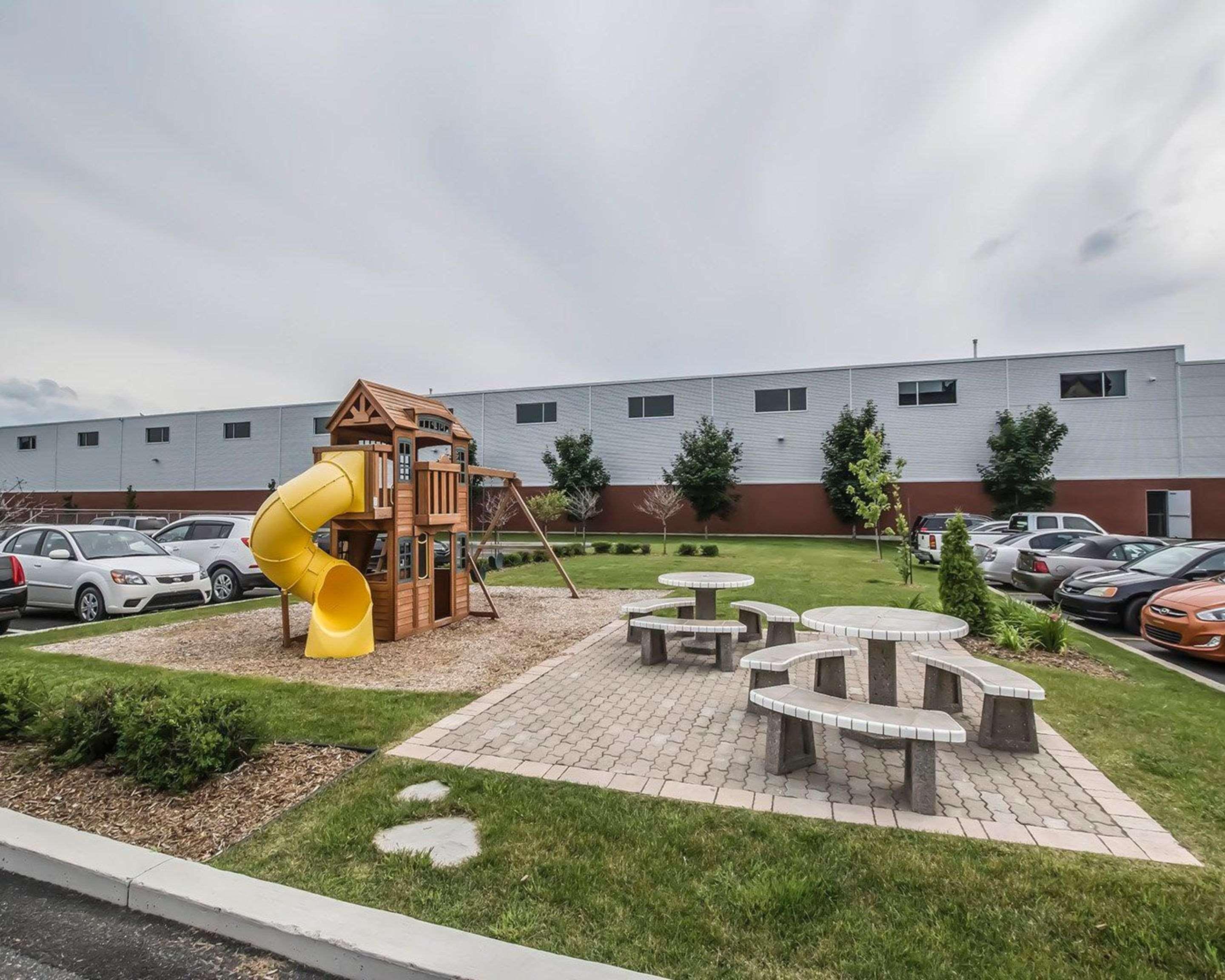 Quality Suites Drummondville Eksteriør bilde