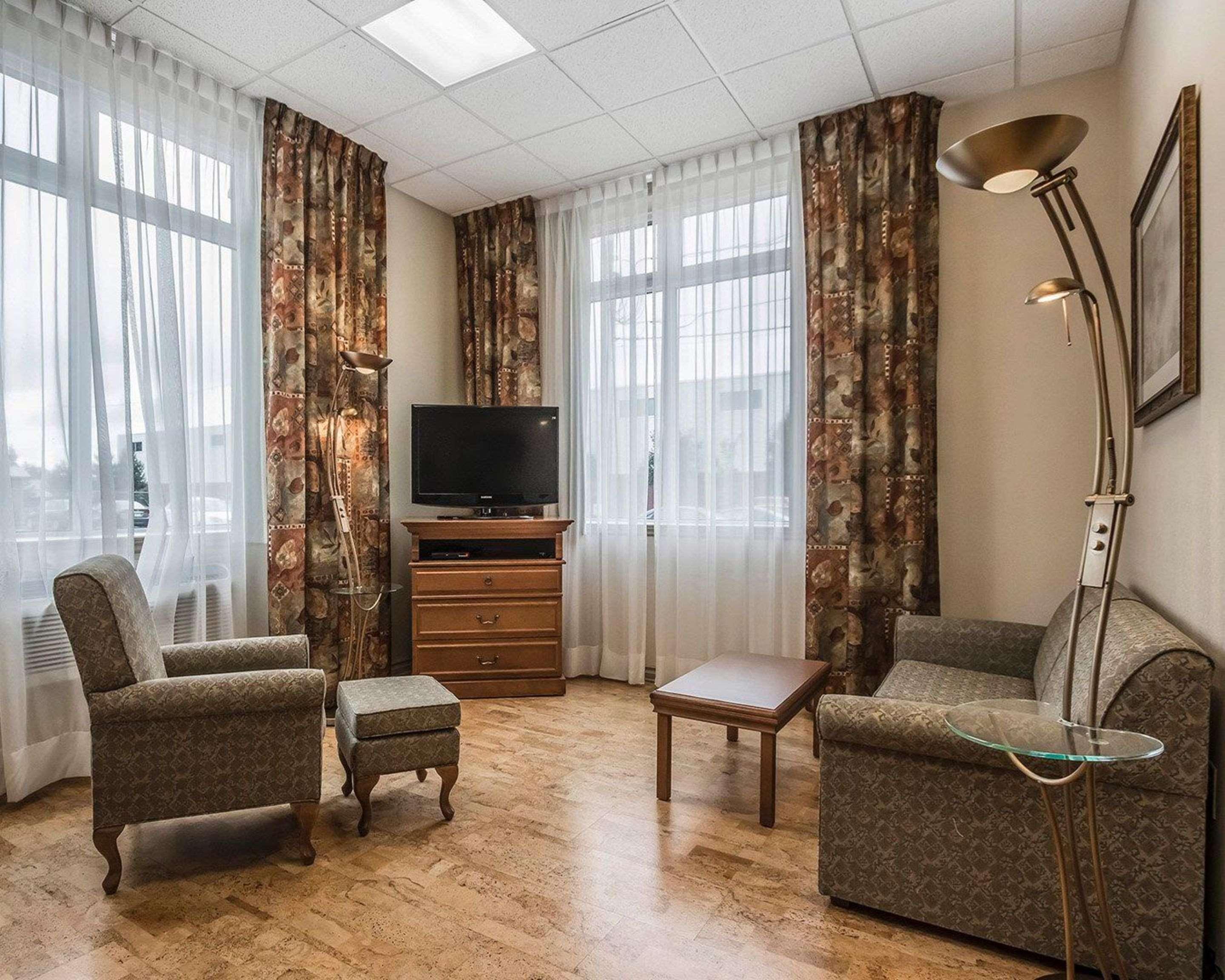 Quality Suites Drummondville Eksteriør bilde