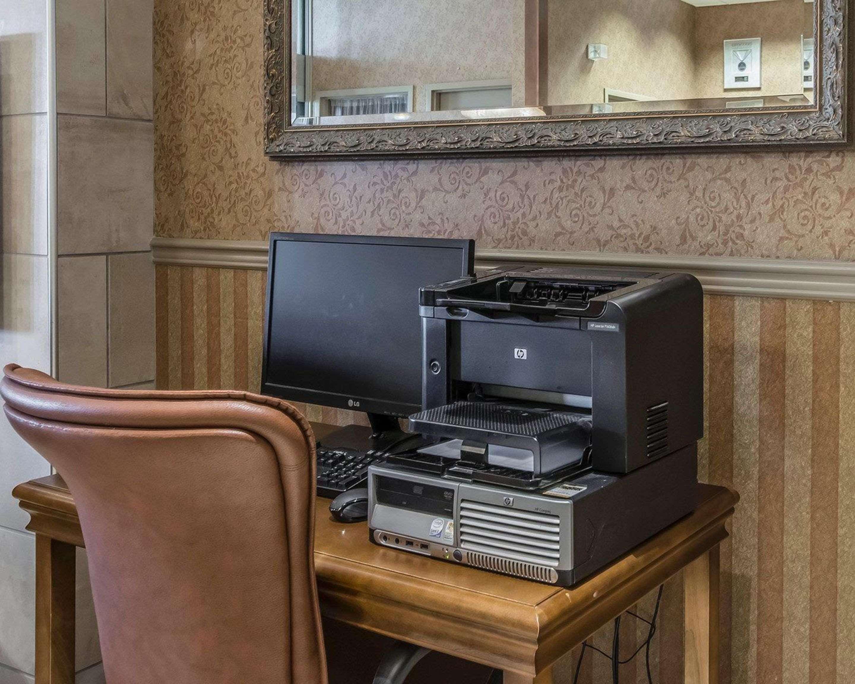 Quality Suites Drummondville Eksteriør bilde