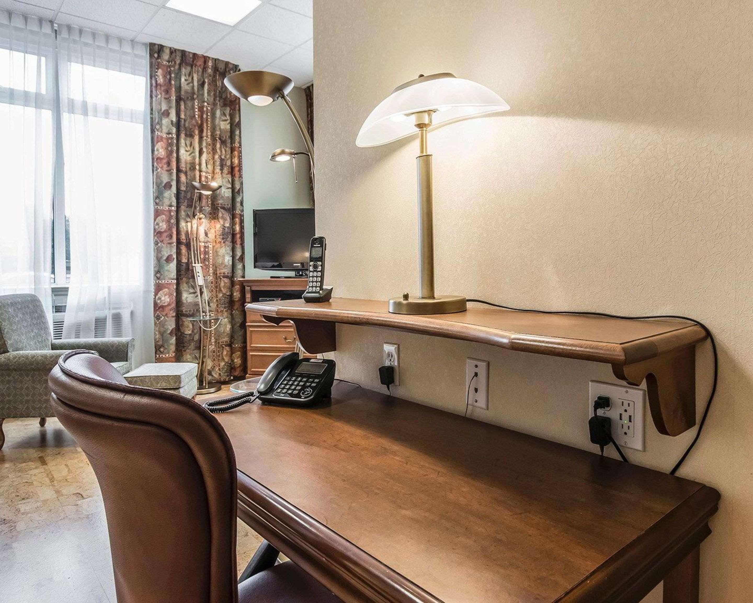 Quality Suites Drummondville Eksteriør bilde